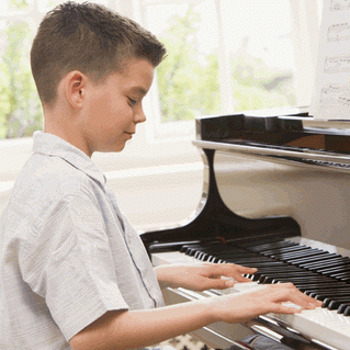 Piano | Three great ways to stay engaged when practicing your scales